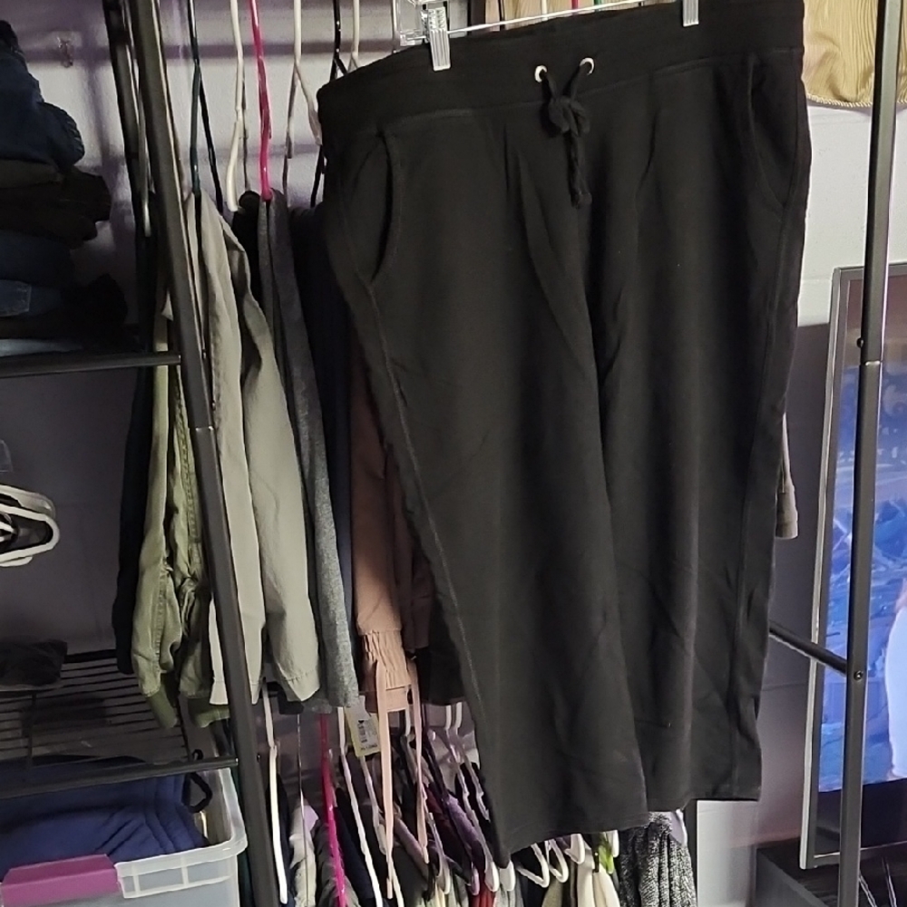 Hanes Black Capri with Drawstring